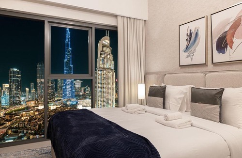 Downtown Dubai Apartment | Burj & Fountain View 5-Min Walk to Dubai Mall