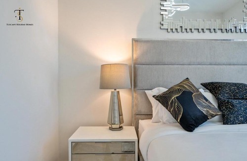 Downtown Dubai Apartment | Burj Khalifa & Dubai Fountain View - 2BR Retreat Downtown Dubai