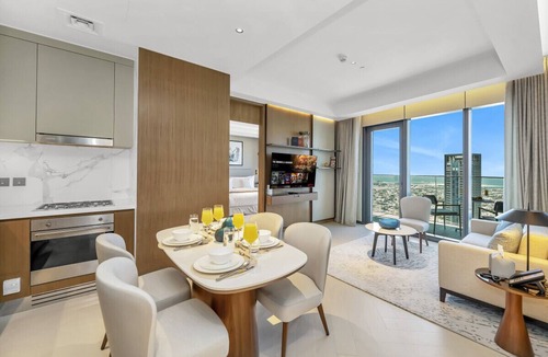 Downtown Dubai Apartment | Burj Khalifa Pool View Dubai Mall Address Opera 2B
