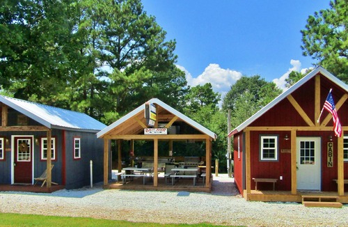 Townville Cabin | Cabin 2/LAKE HARTWELL/Green Pond&Broyles Lndgs/Clemson/Lockable Shelter w/power