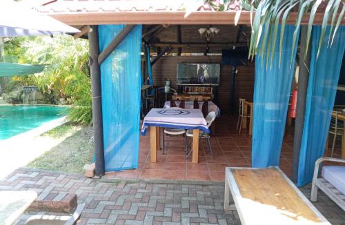 Dominical House | Cabinas la Antorcha