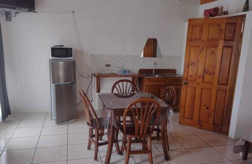 Nuevo Arenal Hostel | Cabinas Rooms Jireh