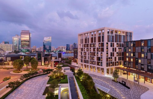 Bur Dubai Hotel | Canopy by Hilton Dubai Al Seef