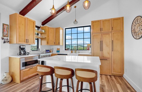 Canyon Lake Cottage | Canyon Lake Tree House: Modern 2BR Luxury w/Hot Tub, Decks & Stunning Views