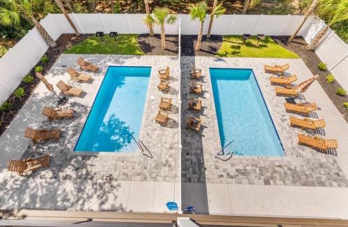 Long Bay Estates House | Casa Blanca Palace Luxe Sea View Home w 2 Pools