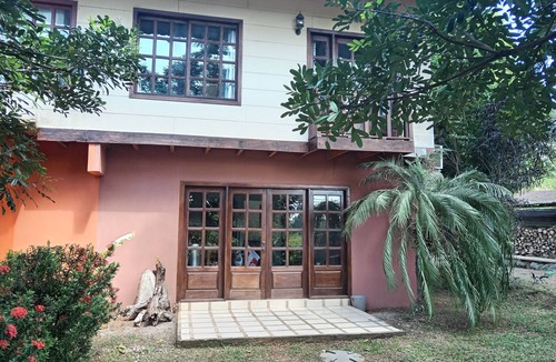 Javilla House | Casa Bugambiliann