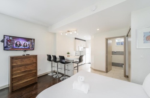 South Pointe Apartment | Casa Colaretta By At Mine Hospitality