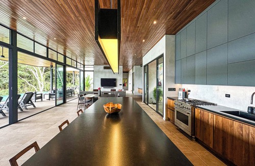 Savegre House | Casa Colibrí – Luxury Ocean-&-Jungle Villa - Amazing Views!