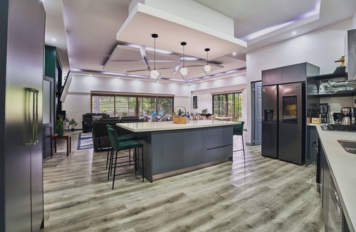 La Fortuna House | Casa Momoto with Pool, Jacuzzi and Forest Views