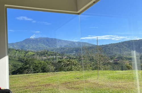 Santa Cruz de Turrialba House | Casa de Volcán