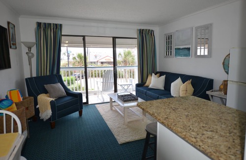 Galveston Condo | Casa del Mar - Coastal Vibe Condo with Ocean View