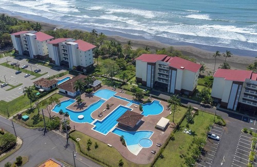 Bejuco House | Casa familiar de playa, Condominio Malaga Bejuco