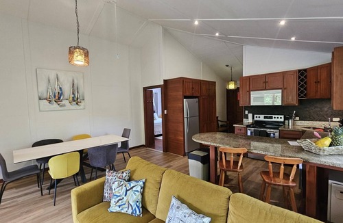 Quepos House | Casa Macaw Jungle Cabin w/Private Pool & AC