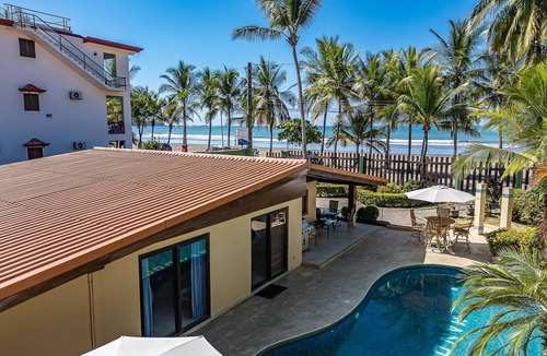 Jaco House | Casa Mandolina on the beach in Jaco