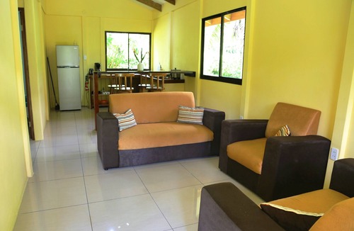Cahuita House | Casa Melocotón 4 people (Hotel-Cabinas Nadine)