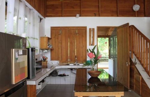Bijagua House | Casa Villa Jade - 10km de Río Celeste