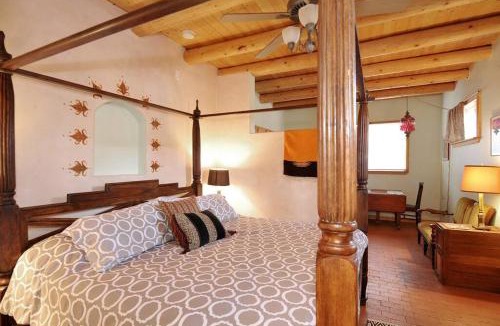 Northeast Santa Fe House | Casita Bee, private Retreat in Santa Fe