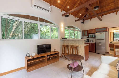 Nosara Apartment | CASITA MARIPOSA | STYLISH STUDIO RETREAT IN GUIONES