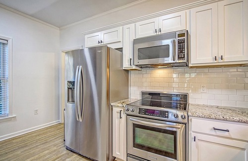 North Charleston House | Centrally located to Charleston’s best!