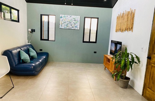 Central Pacific Coast House | Charming 3-bedroom house with WiFi, fitness room in Quepos