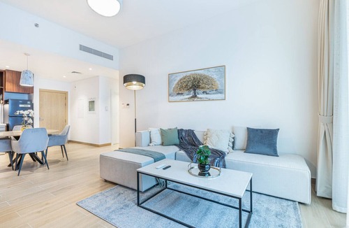 Dubai Apartment | Charming Home in LaMer w/Private Beach