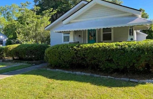 West Ashley House | Charming Lowcountry Bungalow