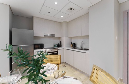 Abu Dhabi Apartment | Charming Retreat w/Panoramic Views on Yas Island