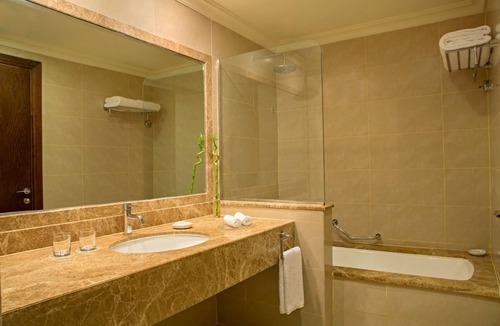 Al Aqah Hotel | Charming Stylish Room w/Beautiful Pool Views - Families Weekend Getaway