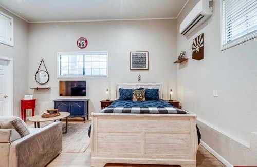 Williams Apartment | ‘Cherry Tree Studio’ Arizona Retreat Near Route 66