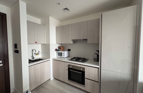 Business Bay Apartment | Chic 1-bedroom apartment with fitness room and AC in fabulous Dubai