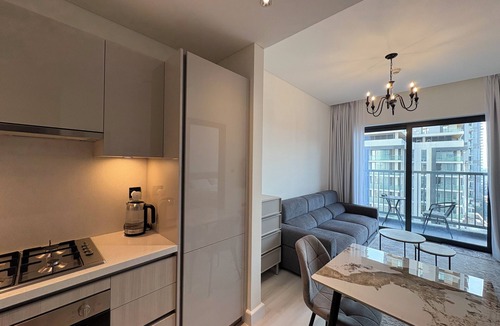 Business Bay Apartment | Chic 1-bedroom apartment with fitness room and AC in fabulous Dubai