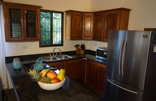 Junquillal House | Comfortable family home with great pool -3 min from Playa Blanca
