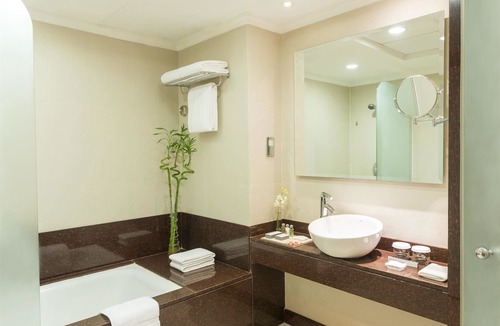 Al Muraqqabat Hotel | Coral Dubai Deira Hotel
