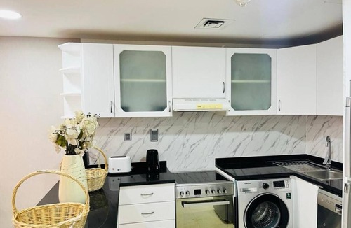Jumeirah Lake Towers Apartment | Cozy 1-bedroom apartment in fabulous Dubai with AC