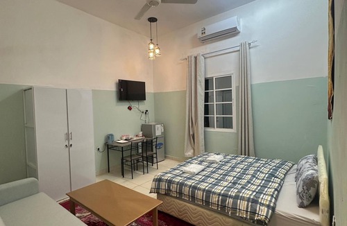 Al Hamra Bed & Breakfast | Cozy 1-bedroom bed & breakfast in delightful Wilayat Al Hamra with AC