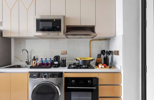 Al Barsha Apartment | Cozy Studio with 31st Floor Miracle Garden View