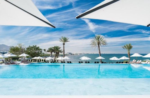 Qurm Hotel | Crowne Plaza Muscat by IHG