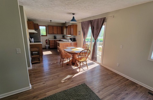 Macatawa House | Cute & cozy duplex "DuWest", Hollands south side, Ping pong & renovated May 2024