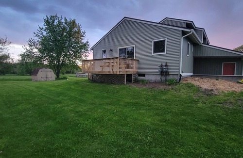 Macatawa House | Cute & cozy duplex "DuWest", Hollands south side, Ping pong & renovated May 2024
