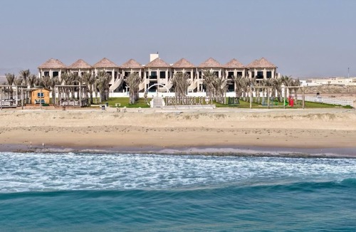 Al Ashkharah Ski Chalet | Dana Beach Resort - Al Ashkharah