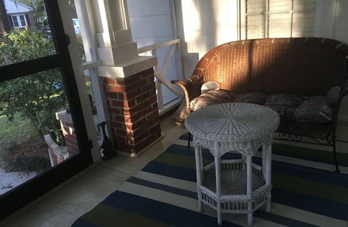 Beaufort House | Danas Cottage located near the Historic part of Beaufort