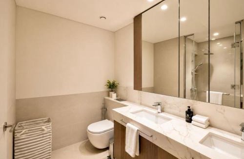 Dubai Marina Apartment | Daniels 3BR Plus M at Emaar Beachfront with Marina view