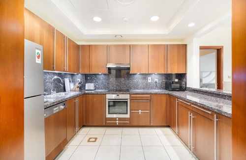 Palm Jumeirah Apartment | Daniels Sea View 2BR in Fairmont The Palm