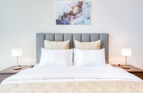 Business Bay Apartment | Dazzling 1BR with Concierge and Luxurious Amenities