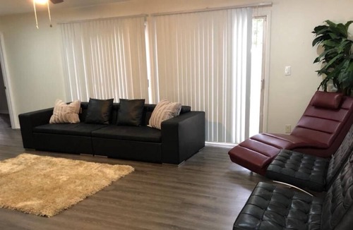 North Buckhead House | Delightful 7Bed4Bath Home 10BedsSleep20 Crew/Team/Group TVinAllRoom Park10Cars