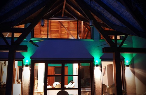 Javilla House | Deluxe Bungalow #2 w/Sea View