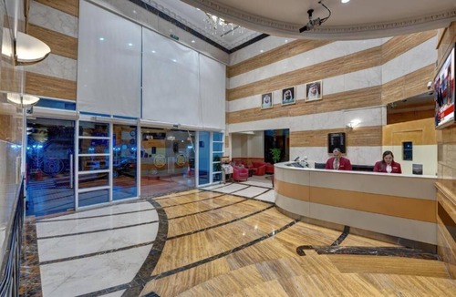 Trade Center House | Deluxe King Room DIFC Metro by Luxury Bookings