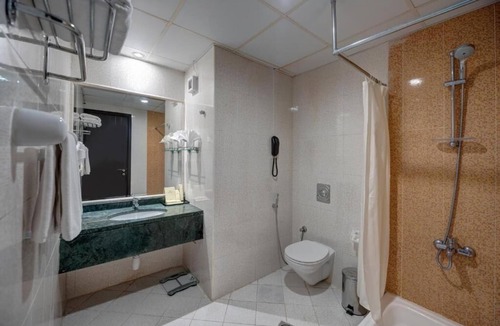 Trade Center Apartment | Deluxe King Room Near To DIFC Metro