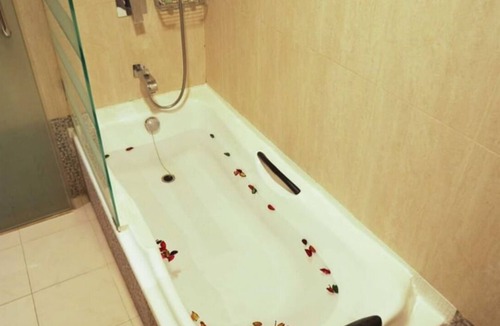 Al Barsha 1 Hotel | Deluxe Room | Sig Al Barsha | Mall 5-min Walk, Metro 400m, Outdoor Pool