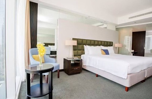 Jumeirah Lake Towers Hotel | Deluxe Room | voco Bonnington | Pool, Sauna, Steam Rooms | 2 Units
